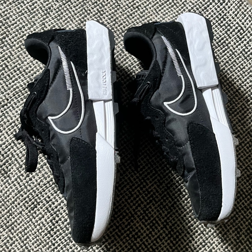 Women’s Nike Waffles Black and Navy size 6